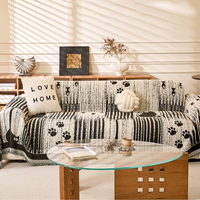 Csúszásmentes Kanapéhuzat Mancs Mintával – Védelem És Kényelem