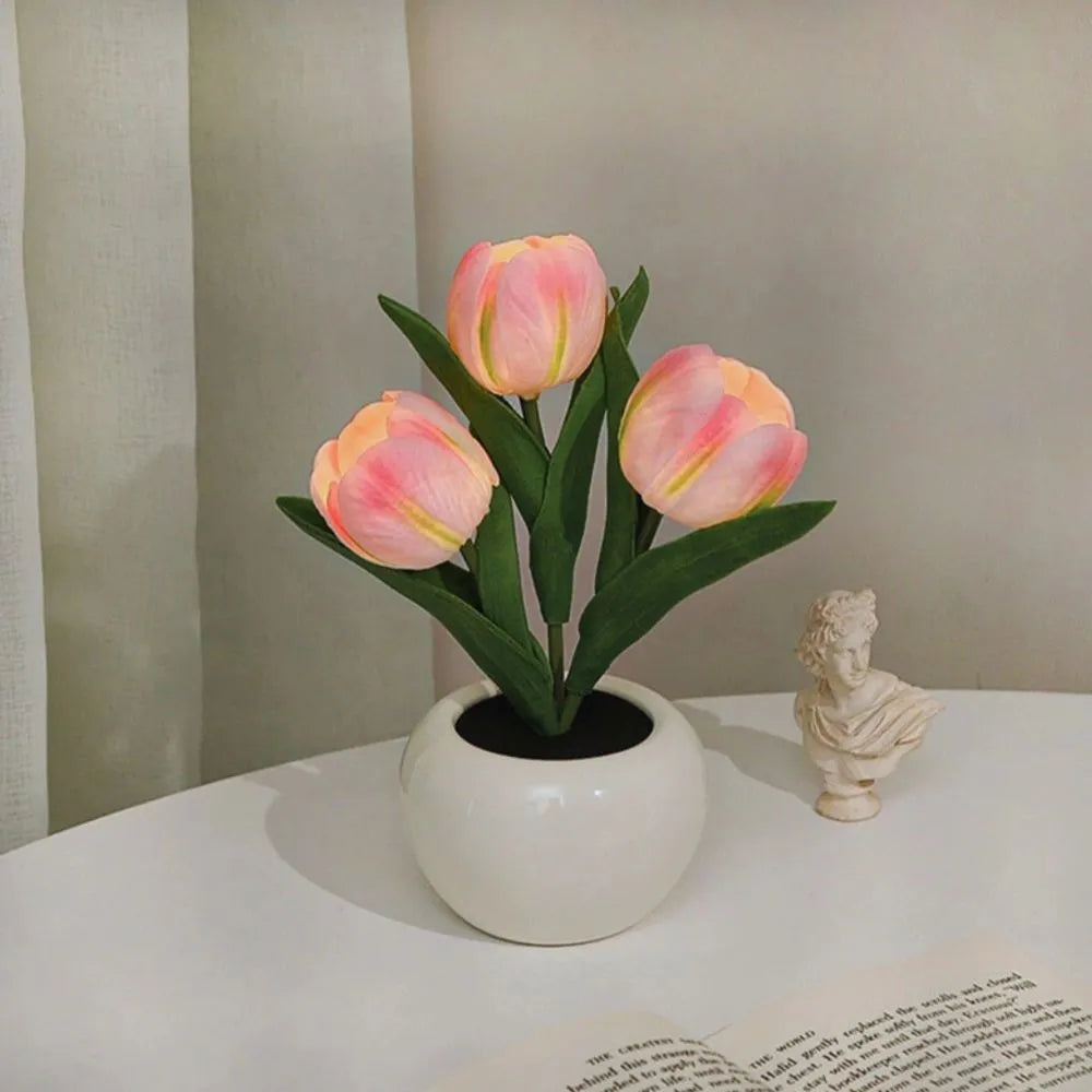 Decorative Tulip Lamp – Warm and Refined Atmosphere