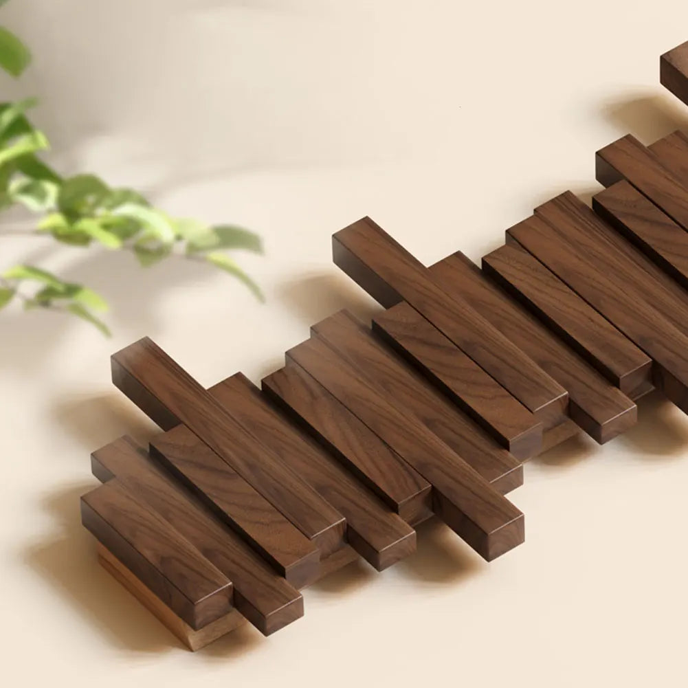 モダンな壁掛けコートハンガー - 実用的で目立たず、マグネット式