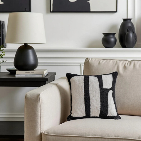 Decoratieve Kussen met Zebra Patroon – Wilde en Elegante Touch