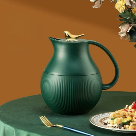 Modern Thermal Carafe - Refined style and practical function