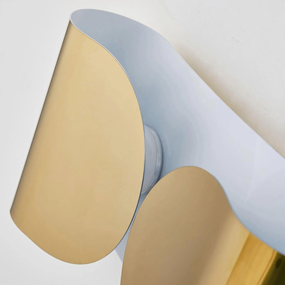 תאורת קיר LED — תאורה מודרנית עם שני קרניים