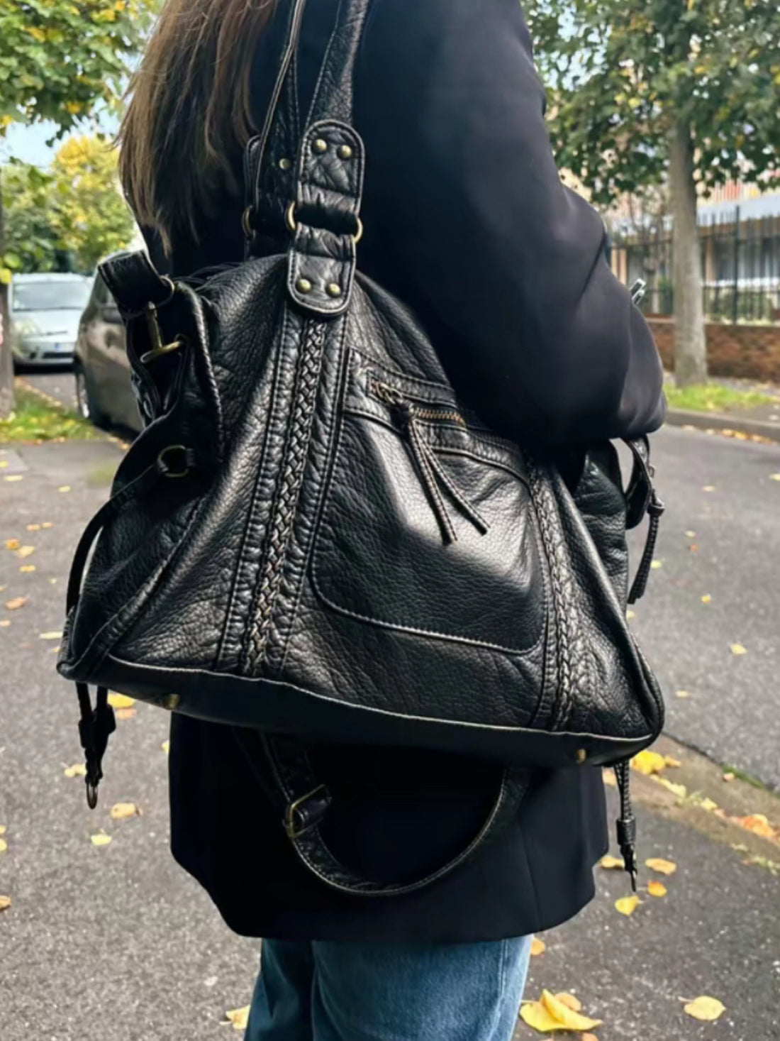 Elegant Shoulder Bag – Chic and Practical Daily Style