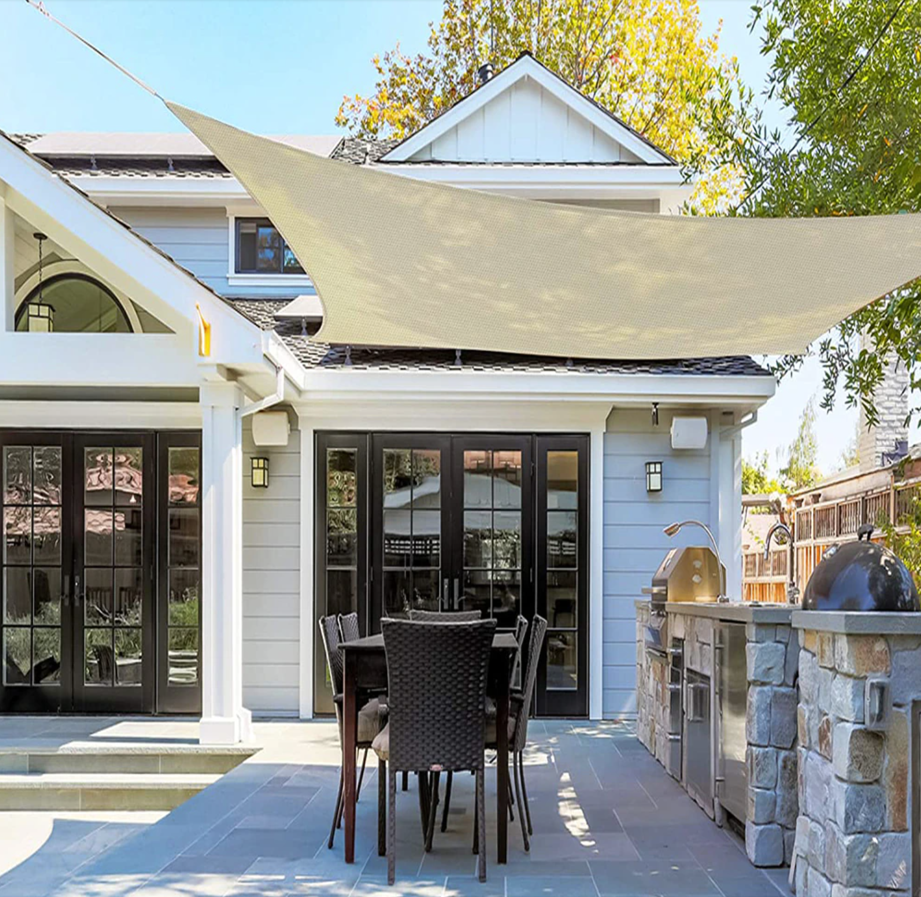 בדי צל impermeable – הגנה מפני שמש ואלגנטיות לגינה