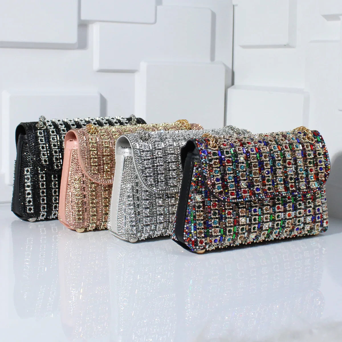 Ida | Bolsa de Noite Ornada com Strass — Elegância Brilhante para as Suas Saídas 