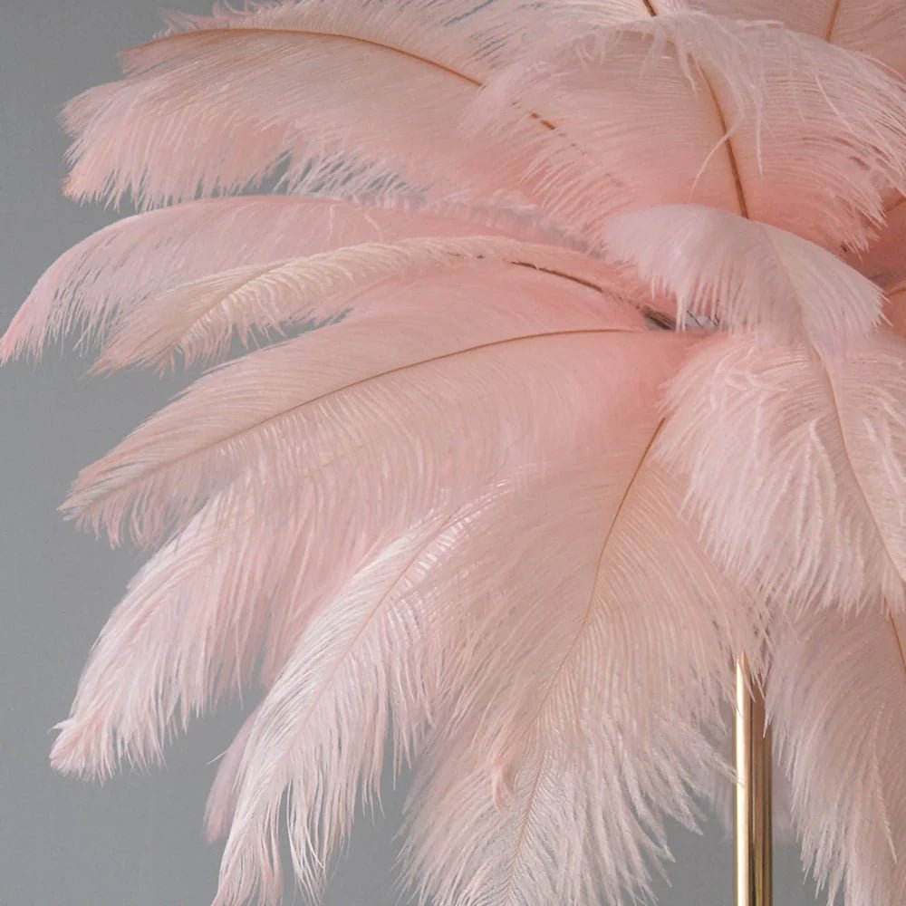 Lámpara de Mesa con Plumas Doradas Art Deco – Decoración Lujosa y Original 