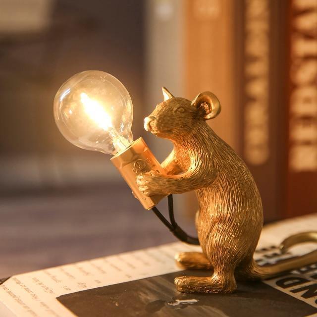 Lampada da Tavolo Topo – Decorazione Originale e Illuminazione di Tendenza 