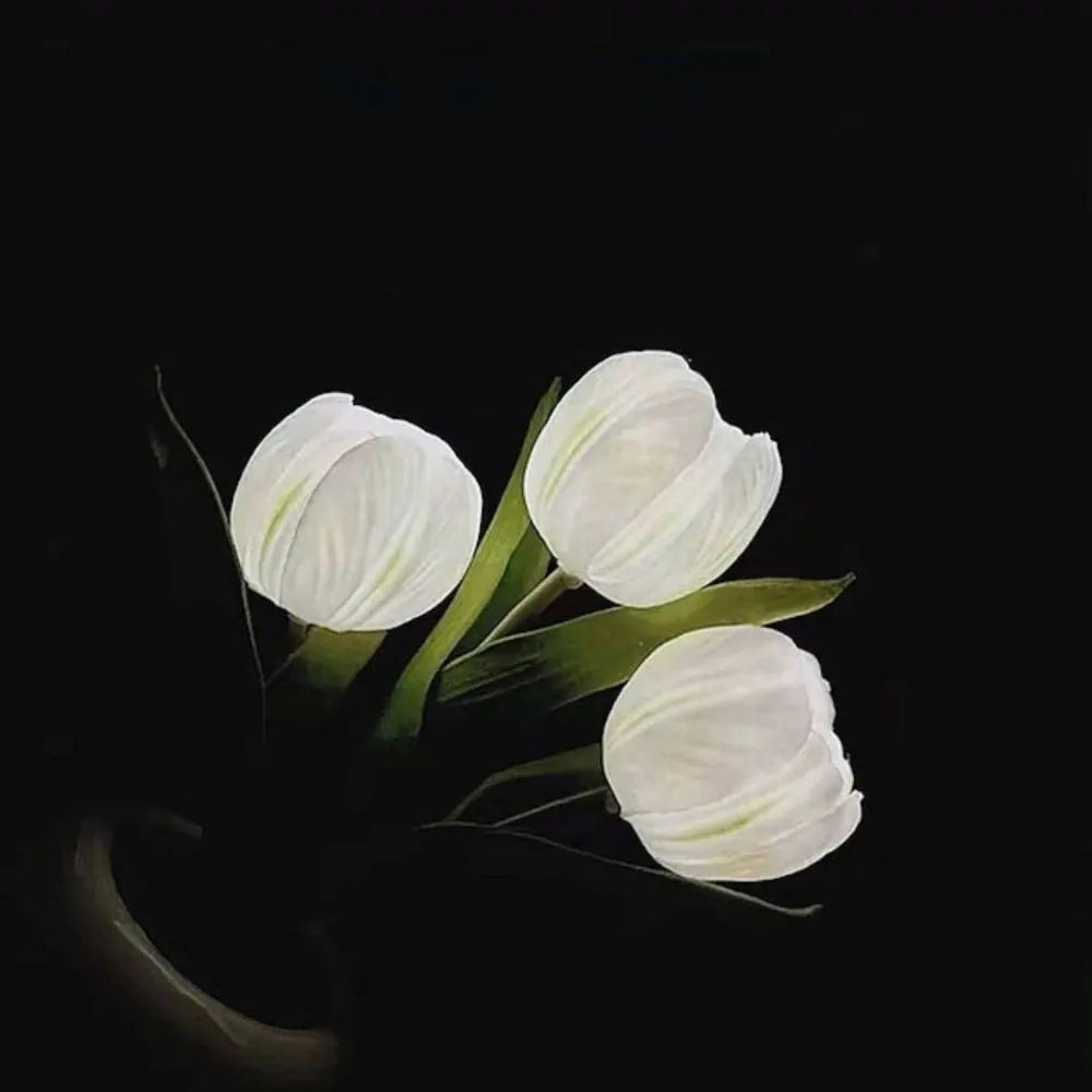 Decorative Tulip Lamp – Warm and Refined Atmosphere 