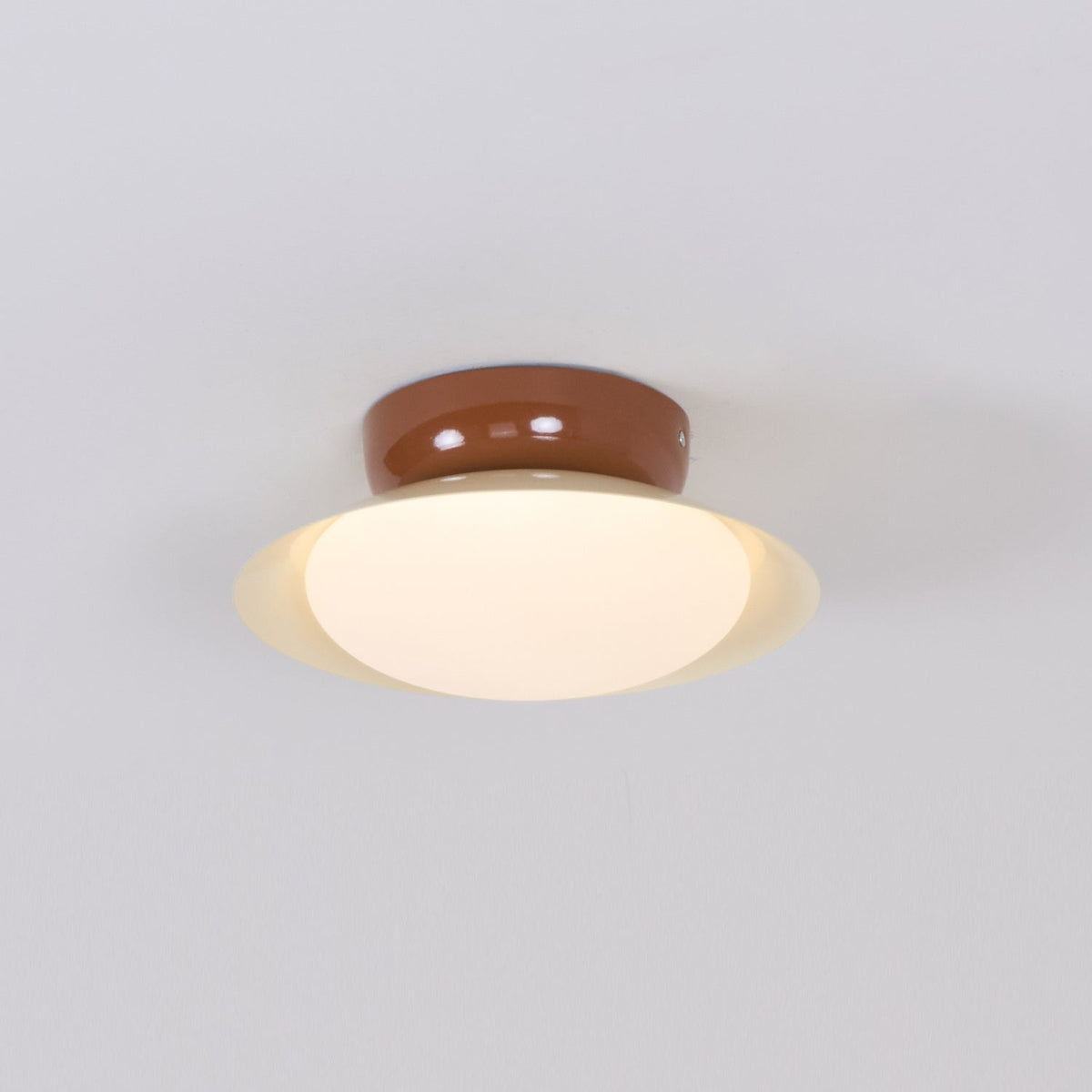 Okrúhle stropné svietidlo LED - prirodzená žiara a diskrétna elegancia
