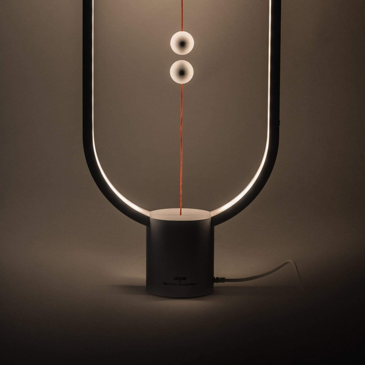 Lampa magnetyczna - wszechstronne oświetlenie i praktyczne mocowanie