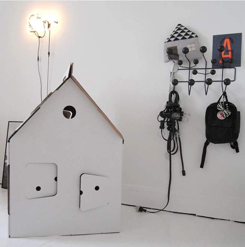 壁掛けハンガー – エレガントで機能的なデザイン 