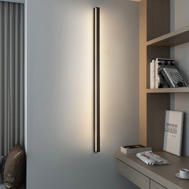 Lampa Ścienna LED Liniowa – Elegancka Prostota do Nowoczesnego Wnętrza 