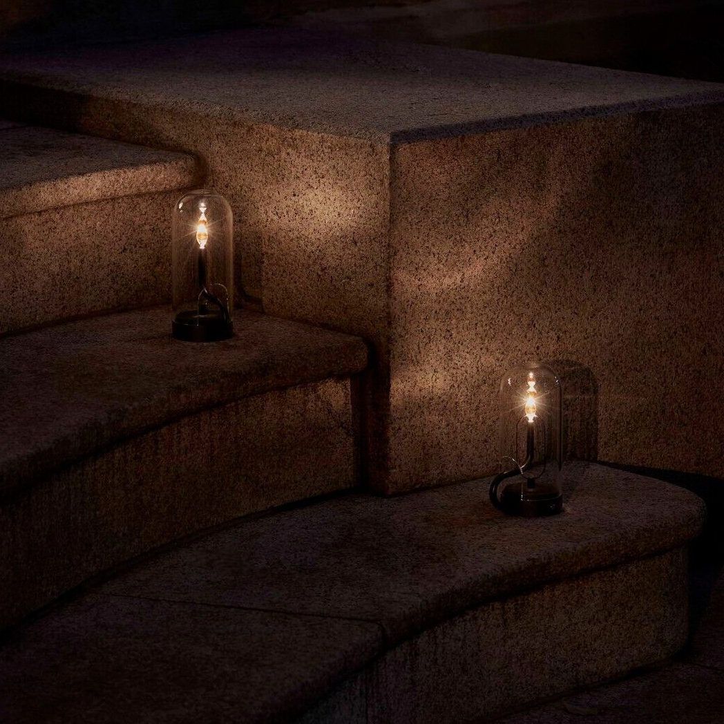 מנורת שולחן — תאורה חמימה אפקט להבה 