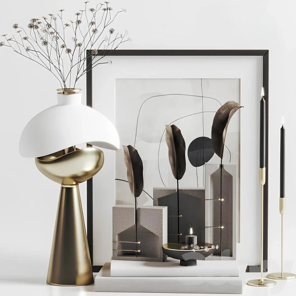 מנורת שולחן מפוסלת – elegance וייחודיות 