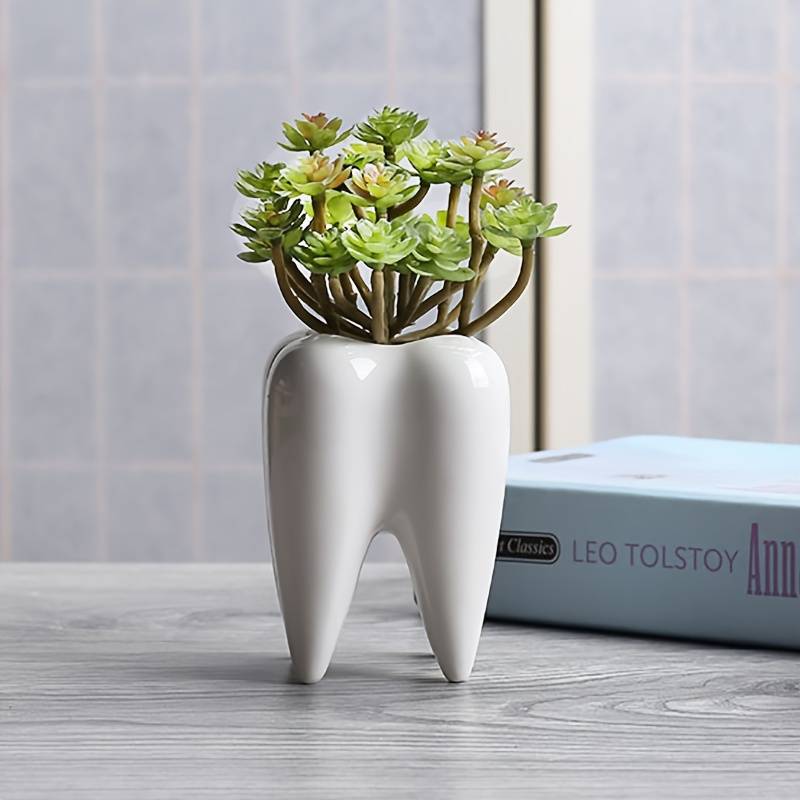 Versatile Dental Vase in Ceramic 