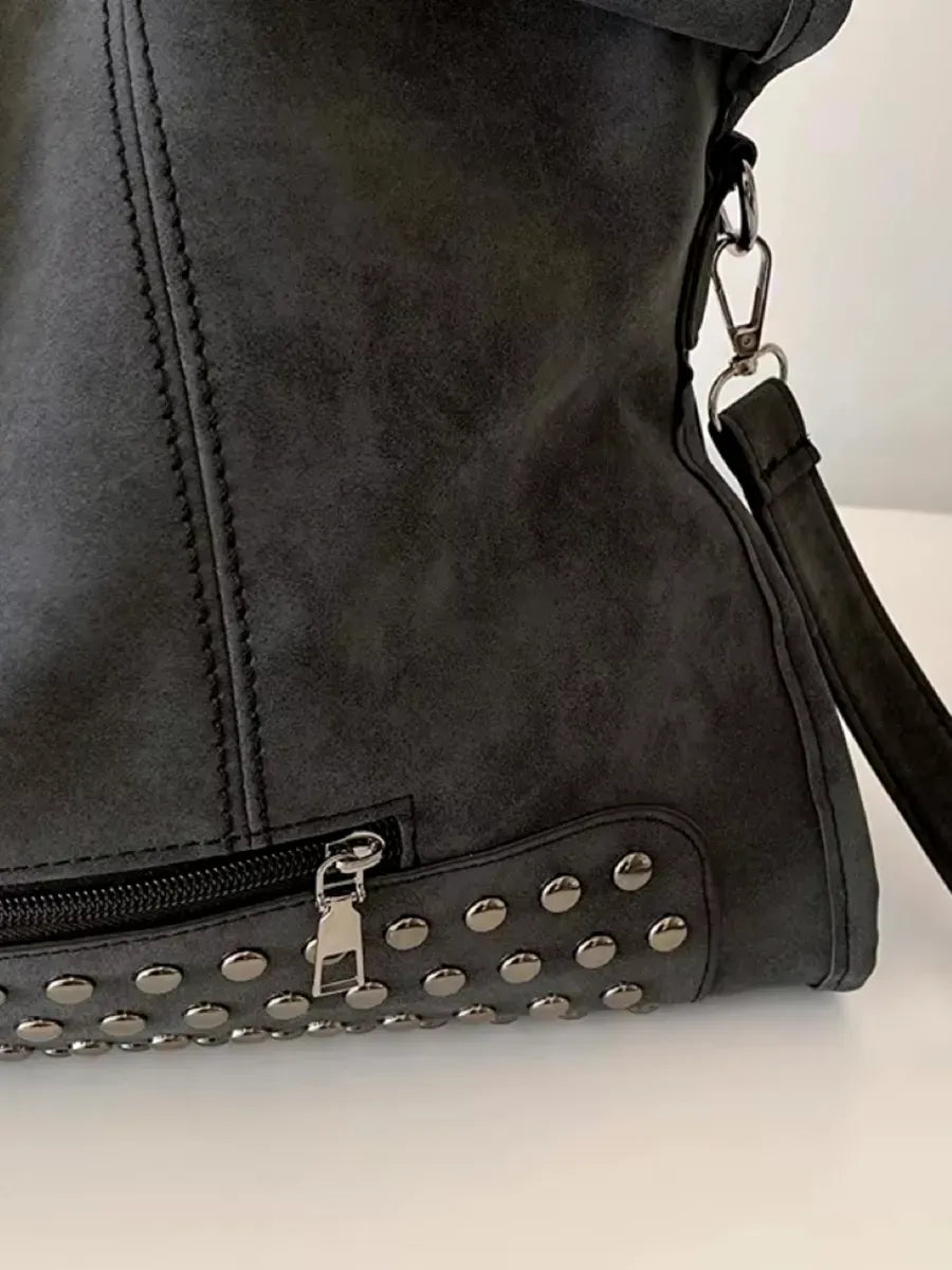 Σάντρα | Τσάντα Χειρός Πολυτελείας – Διακριτικότητα και Άνεση Χρήσης 