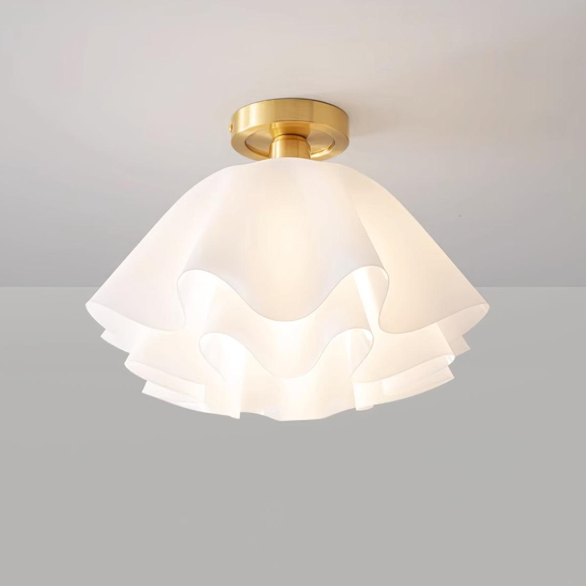 Moderný Elegantný Stropný Luster – Refinované Osvetlenie a Teplá Atmosféra 