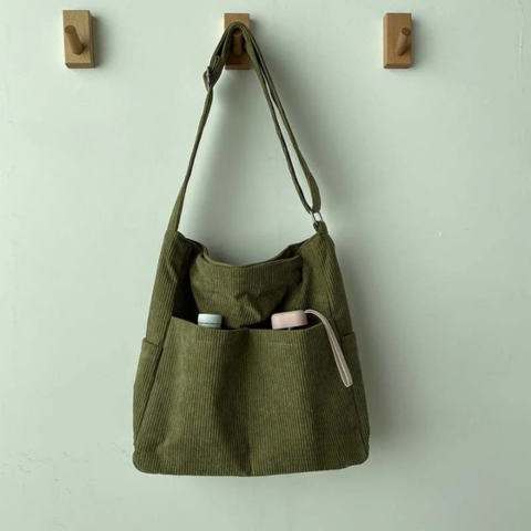 Shoulder Bag in Twill – Casual and Elegant Style 