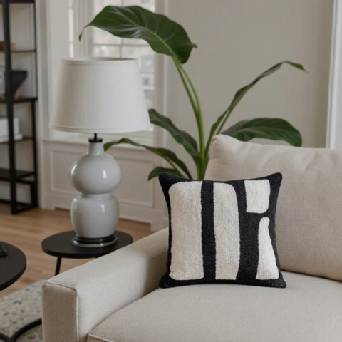 Decoratieve Kussen met Zebra Patroon – Wilde en Elegante Touch 