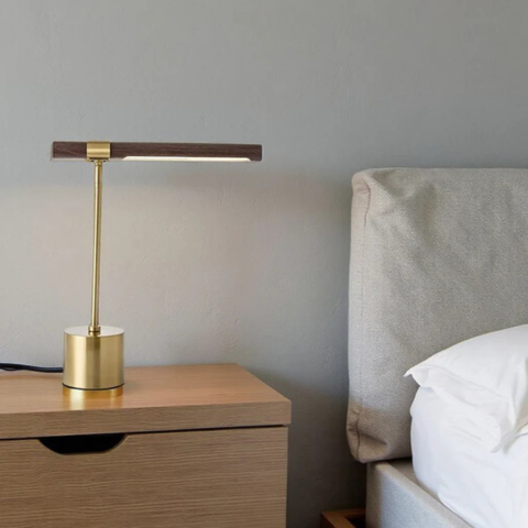 Lámpara de Mesa LED – Elegancia y Sencillez 