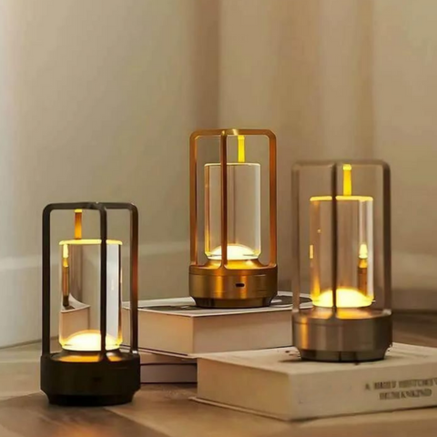 Genopladelig Bordlampe – Blødt Lys Og Tidløst Design 