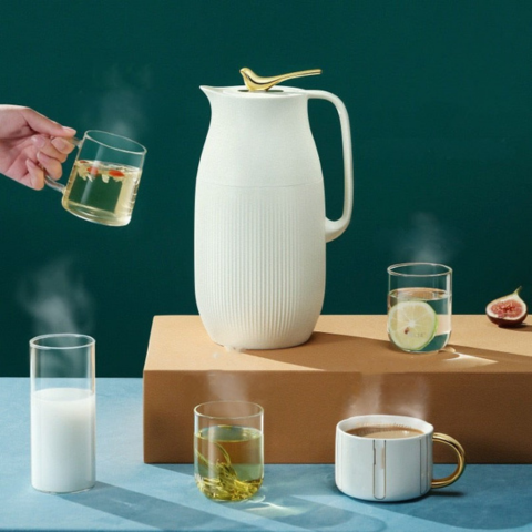 Moderna caraffa termica - Stile raffinato e funzionalità pratica
