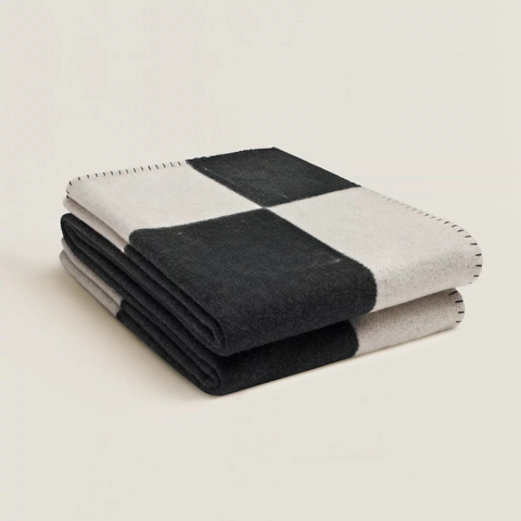 Károvaný vzor – Moderná elegancia a útulné pohodlie 