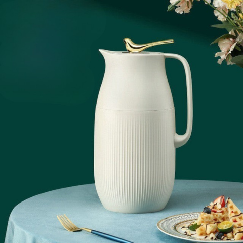 Moderna caraffa termica - Stile raffinato e funzionalità pratica