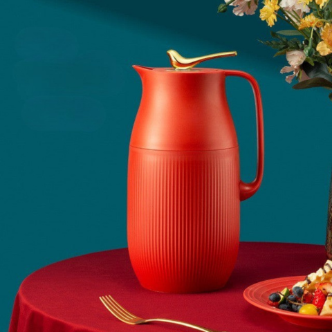 Moderna caraffa termica - Stile raffinato e funzionalità pratica