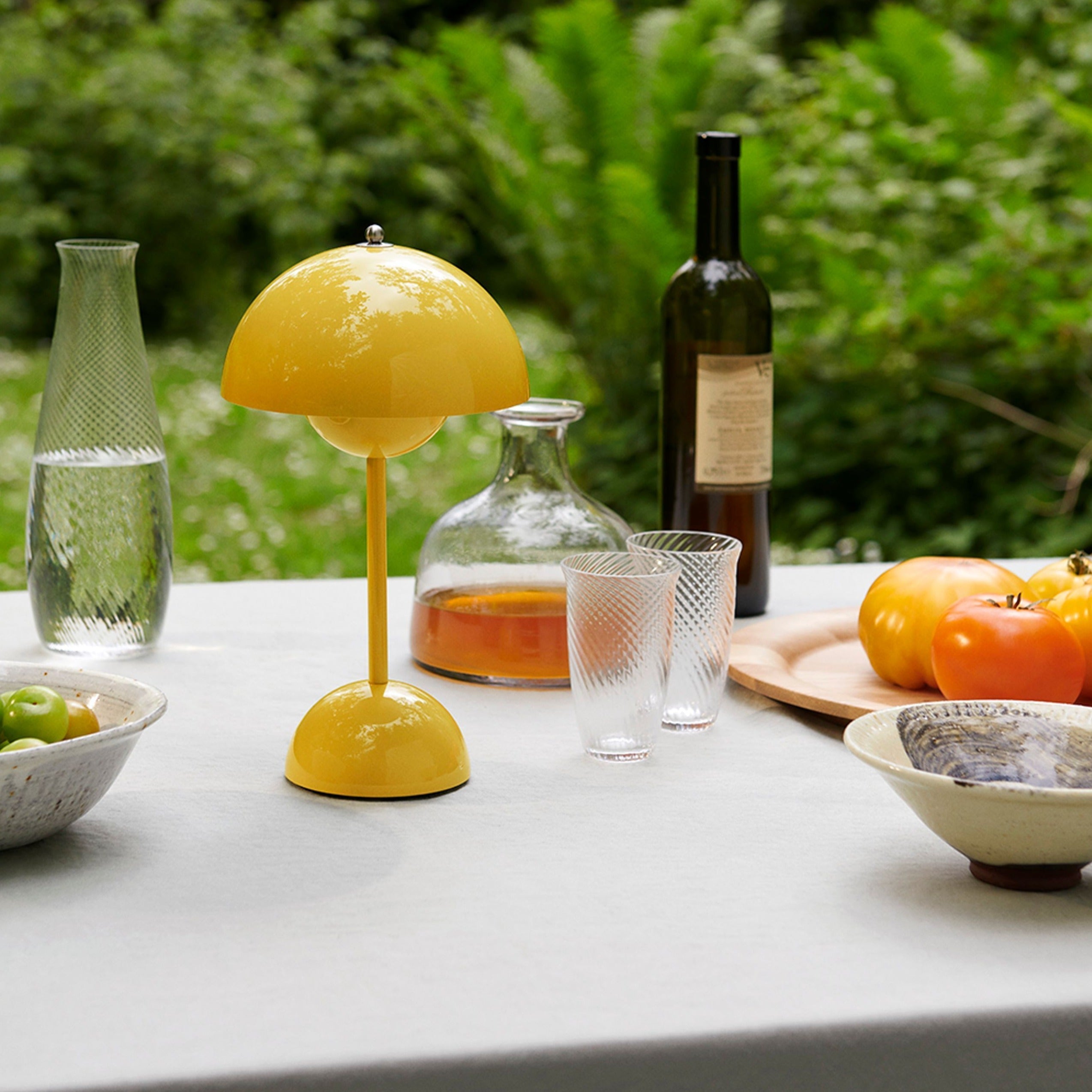 Lampa biurowa LED – nowoczesna prostota i funkcjonalność 