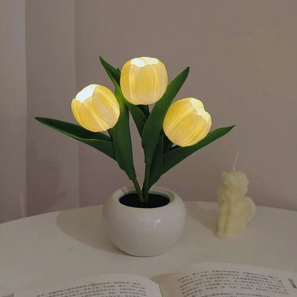 Decorative Tulip Lamp – Warm and Refined Atmosphere 