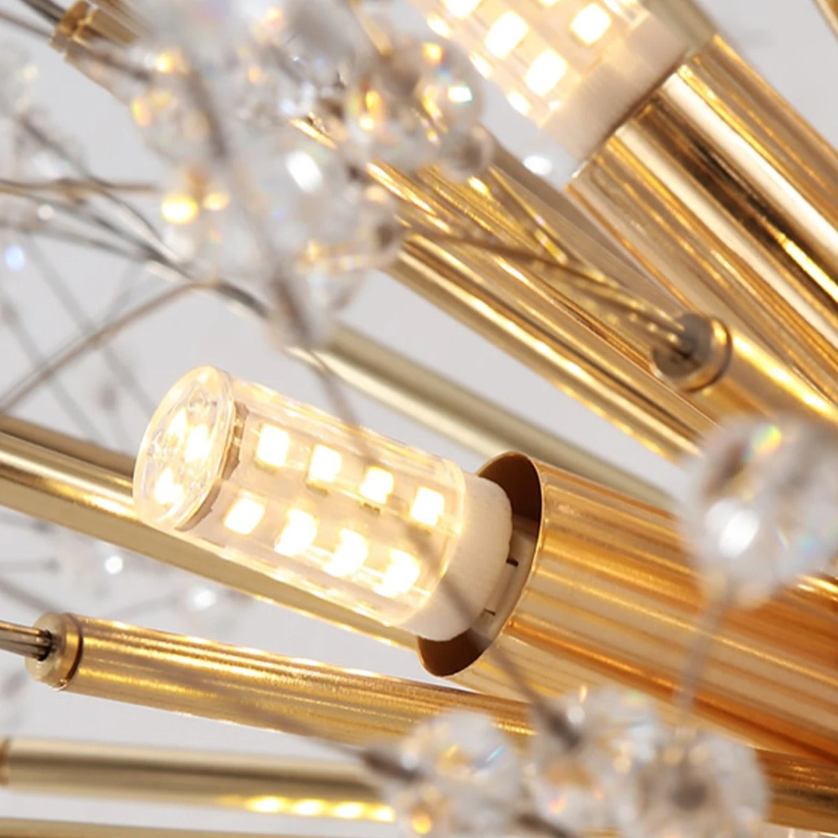 Lustre En Cristal À Suspension – Élégance Et Brillance Intemporelle