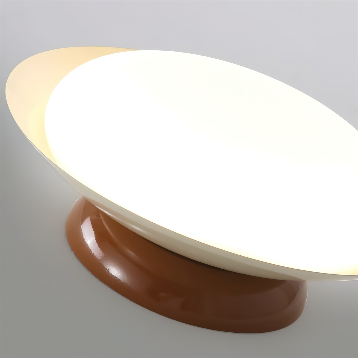 Okrúhle stropné svietidlo LED - prirodzená žiara a diskrétna elegancia
