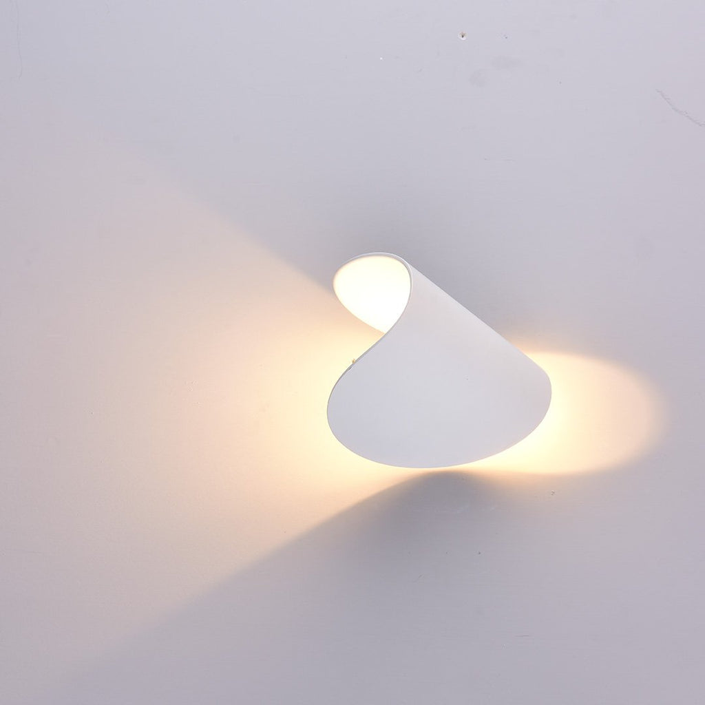 Nowoczesna Lampa Ścienna – Elegancja i Wyrafinowanie 