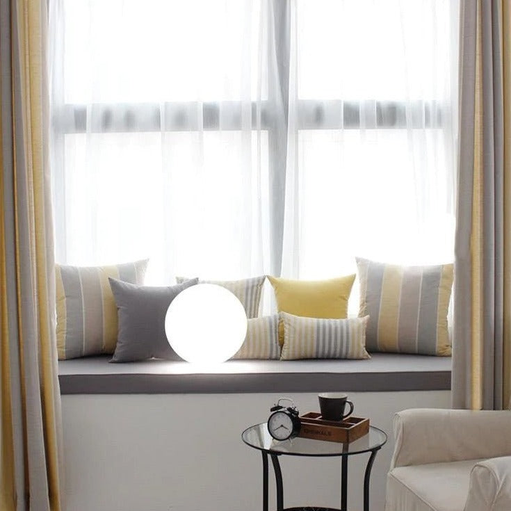 Lámpara Esférica Exterior Sin Cable – Iluminación Nómada y Elegante 